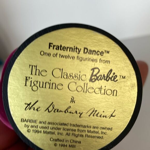 Vintage The Danbury Mint Fraternity Dance Barbie Figurine 1994 - Picture 6 of 6